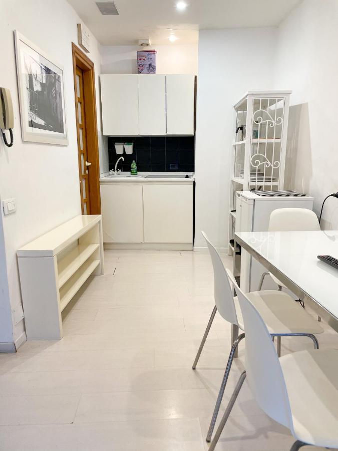Colosseo 13 Boutique Apartment Рим Экстерьер фото